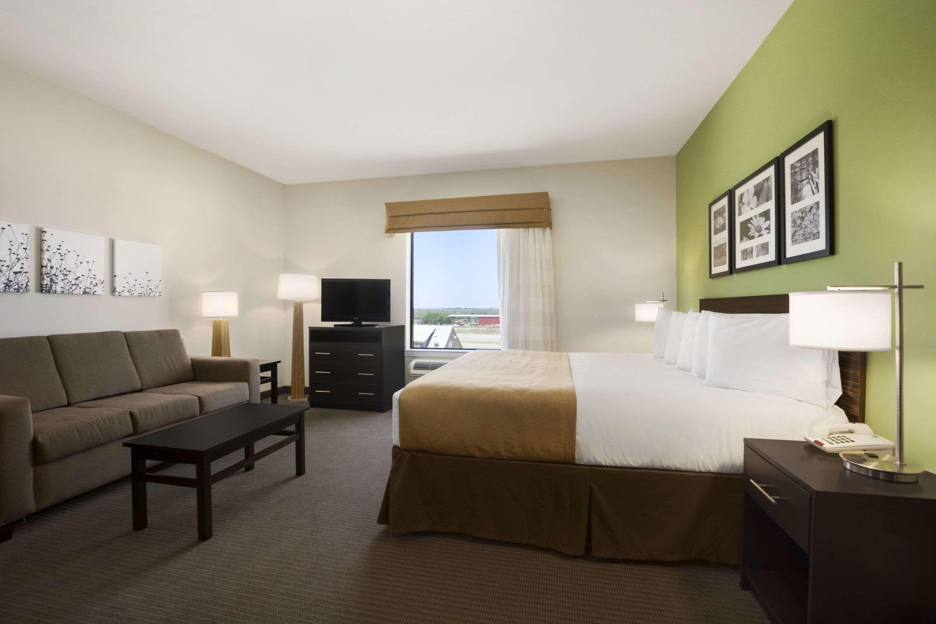 Petrostay Inn & Suites Cotulla Dış mekan fotoğraf