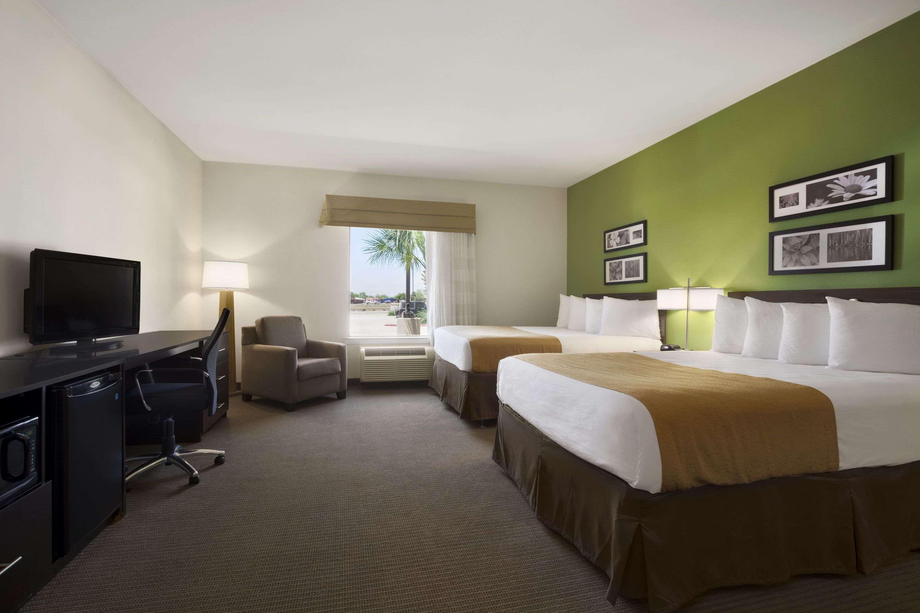 Petrostay Inn & Suites Cotulla Dış mekan fotoğraf